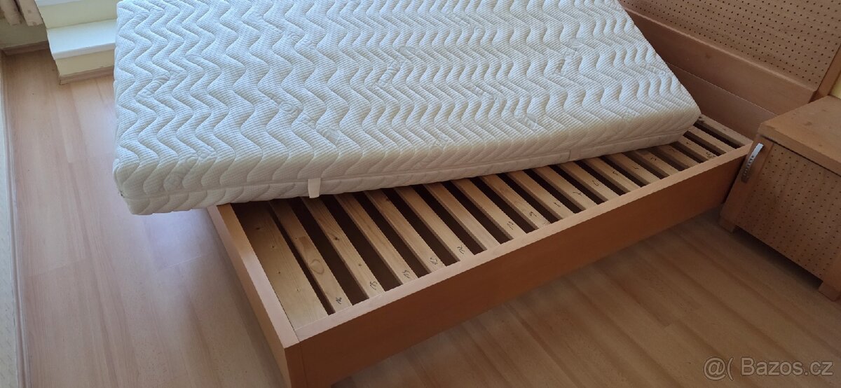 Ložnice - postel, skříň, toaletni stolek - 3