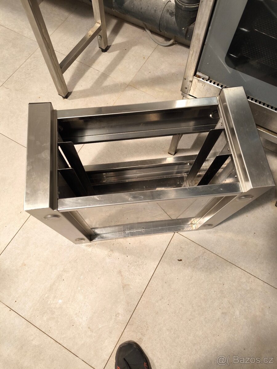 Podstavec pod troubu / kynárnu - 3