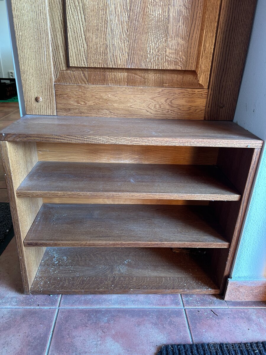 Prodám masivní věšák a botník - 3