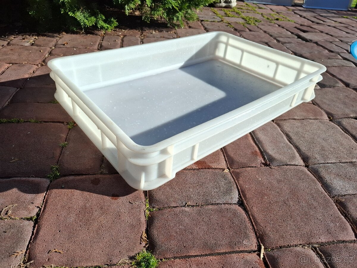 Plastové přepravky potravinářské. - 3