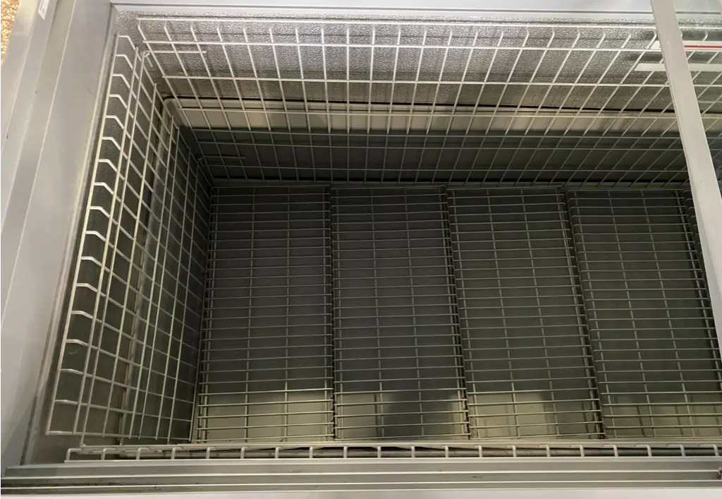 Mrazák AHT Paris 210 - 3