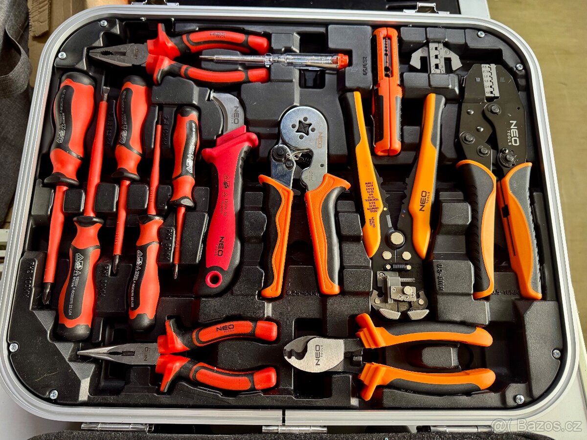 Sada nářadí Neo Tools v kufru - 3