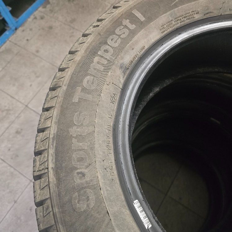 pneu 215/65/16 98T - 3