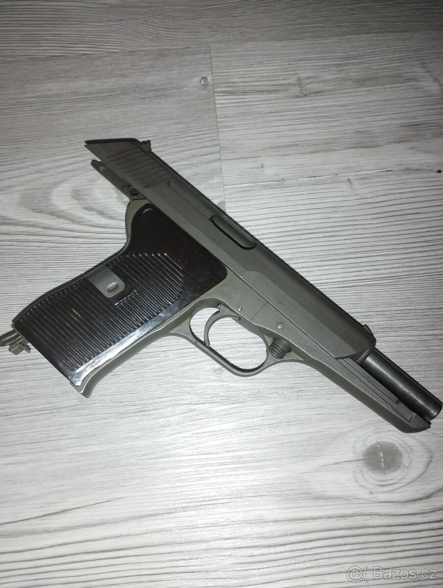Pistole vz 52 - 3