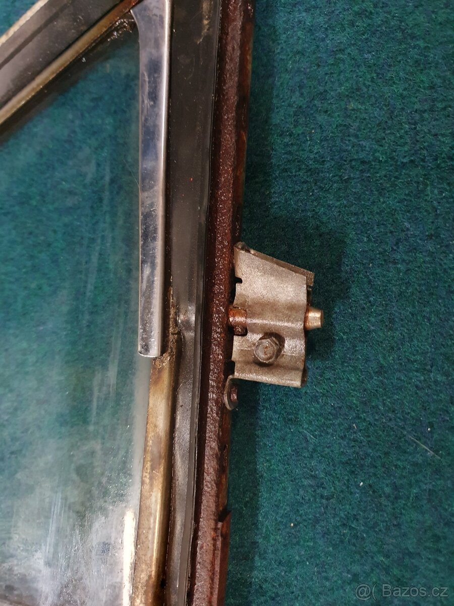 Prodám boční větrací okénko lada - 3