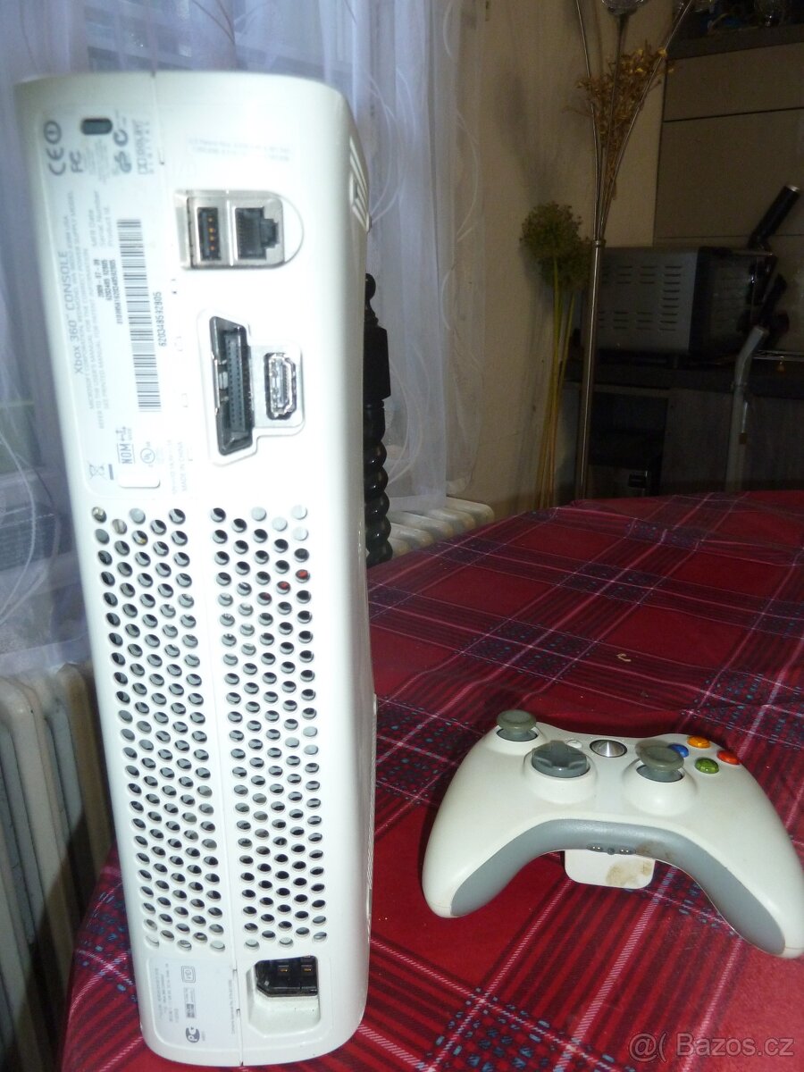 X BOX 360 a ovladač pro x-box - 3