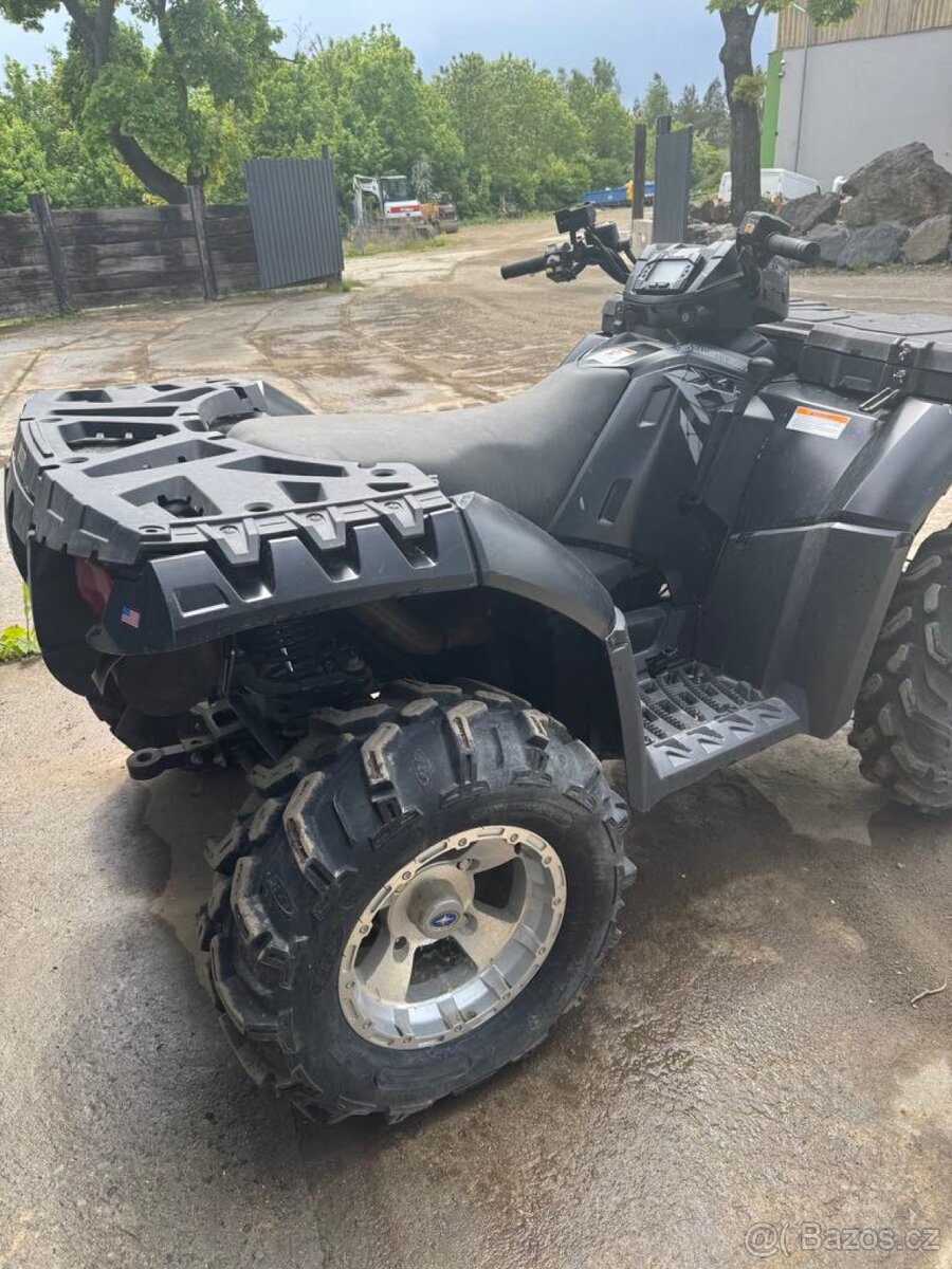 Polaris Sportsman 850 EFI na opravu / díly