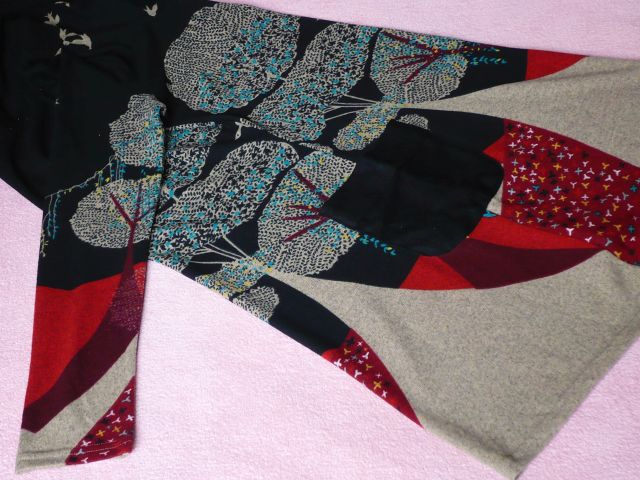 Nové úpletové mini šaty s přírodním motivem, vel. M/L - 3