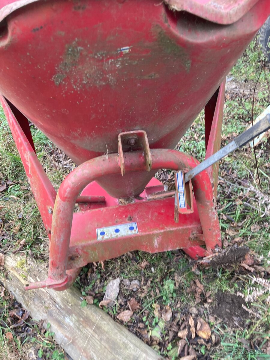 Rozmetadlo průmyslových hnojiv - 3