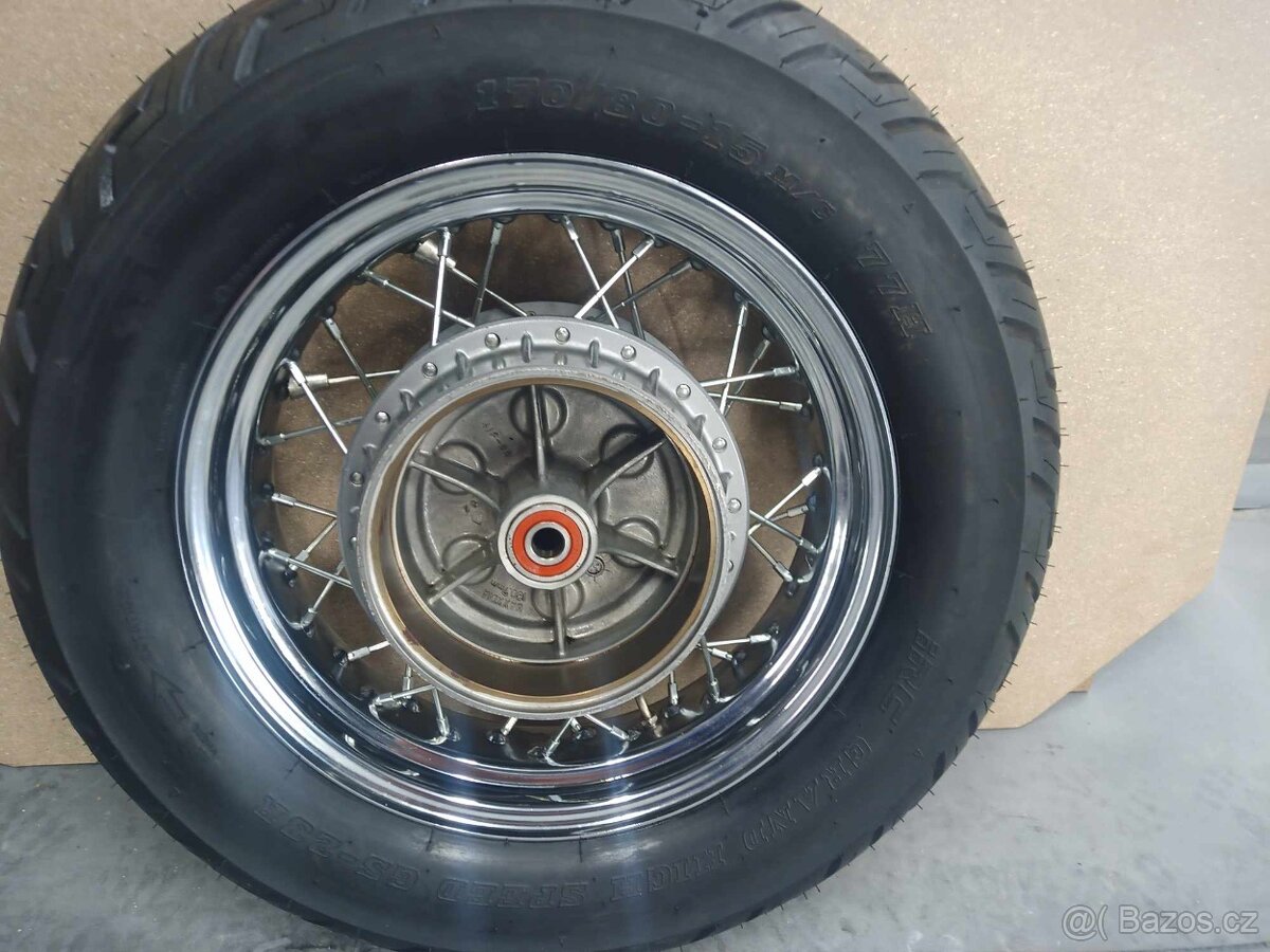 Suzuki VL 800 zadní kolo - 3