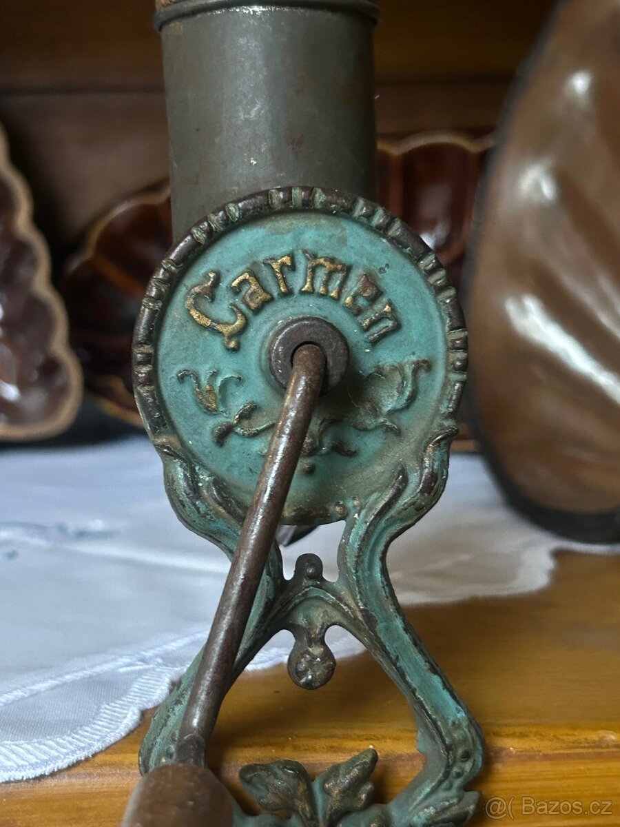 Starý litinový mlýnek Carmen (cca 1910–1930) - 3