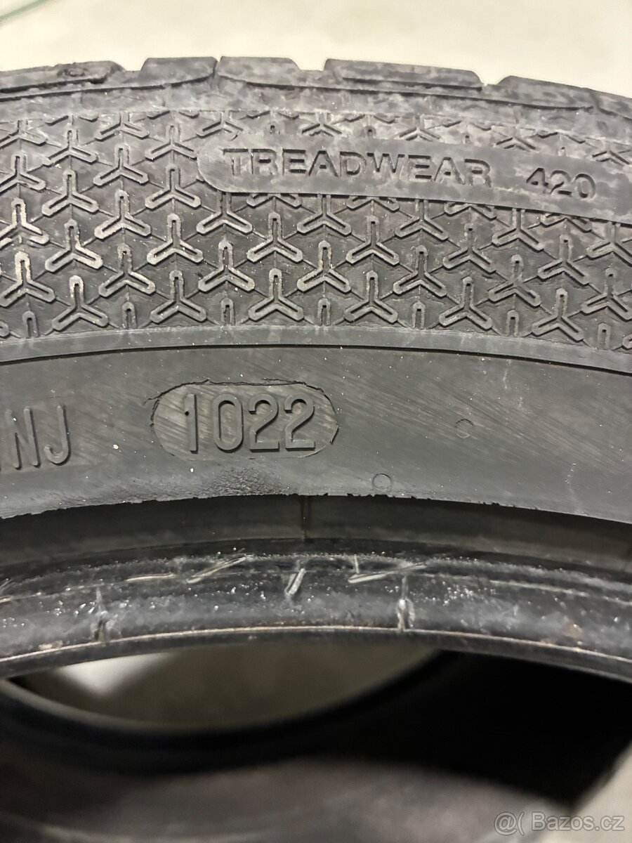 Letní 245/45 R18 - 3