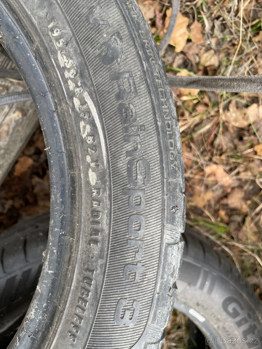 Pneu Uniroyal 195/50 R15 - 3
