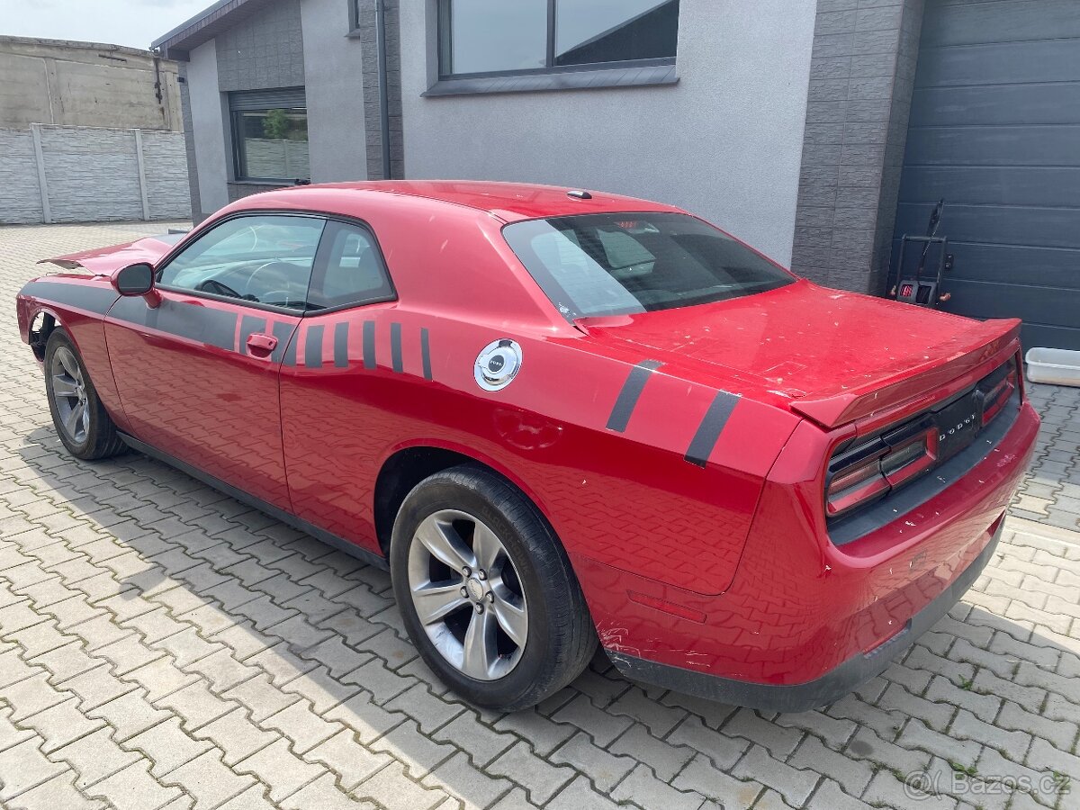 Dodge Challenger 3.6 2016 novy model - 3