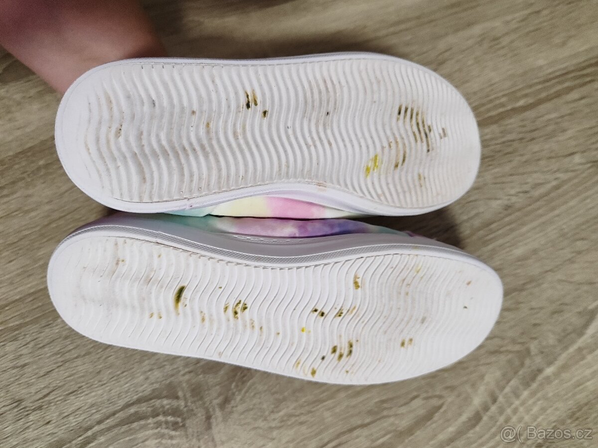 Moc pěkné tenisky GRACELNAD vel. 38 - 39 - 3