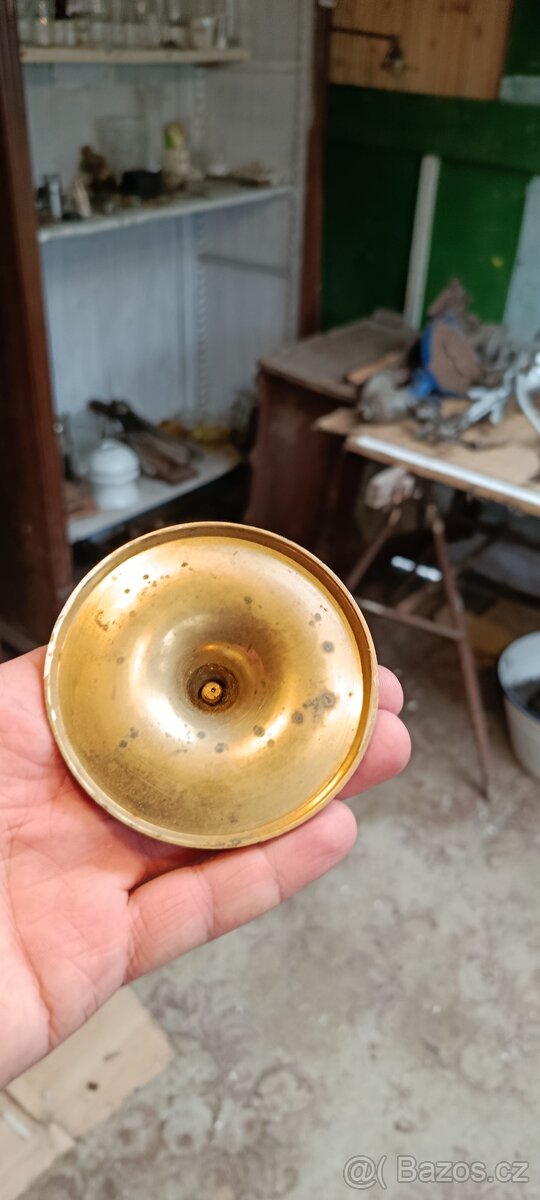 STARÝ MOSAZNÝ SVÍCEN - 3