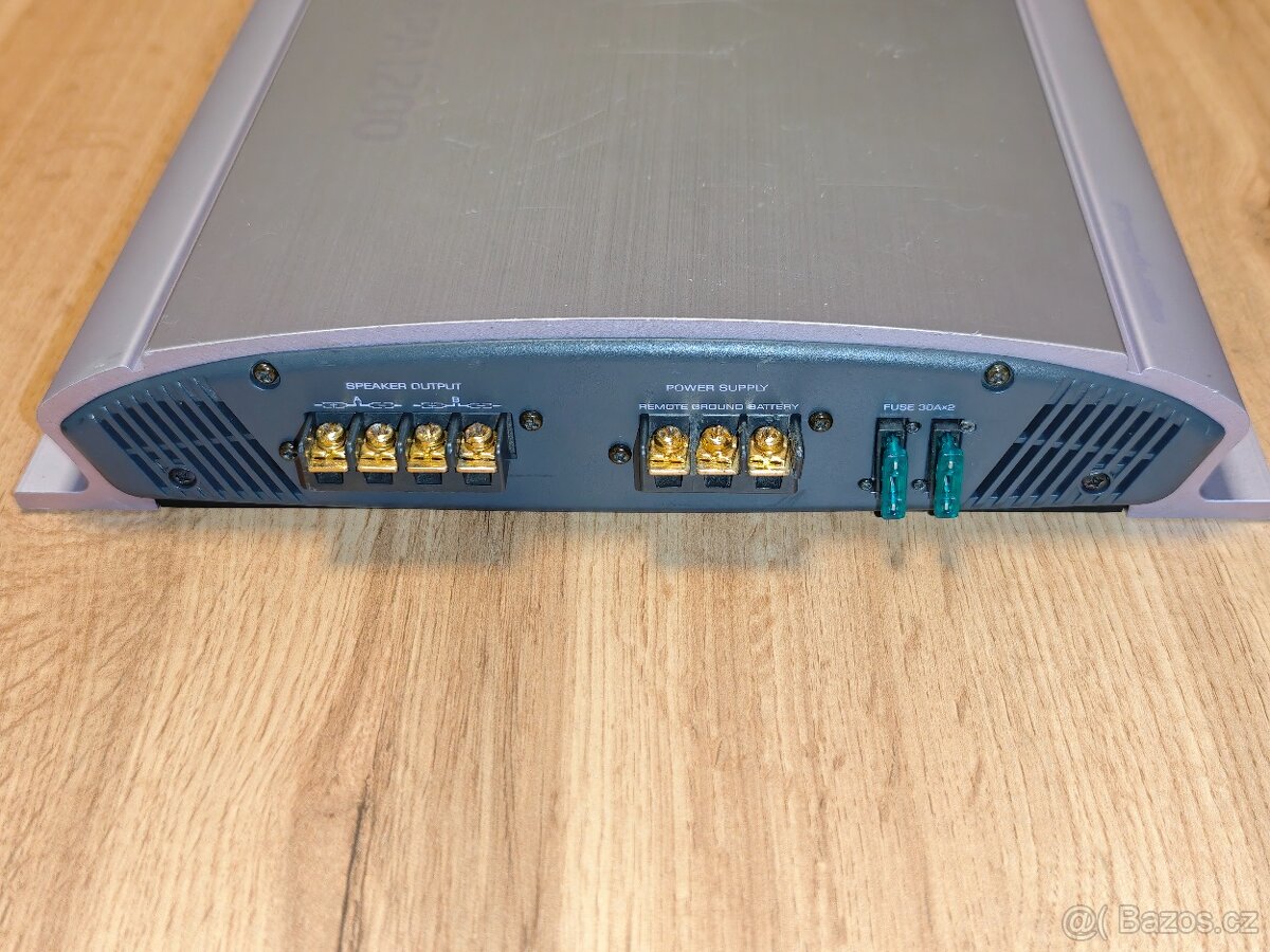 Zesilovač do auta Clarion APA1200 - 3