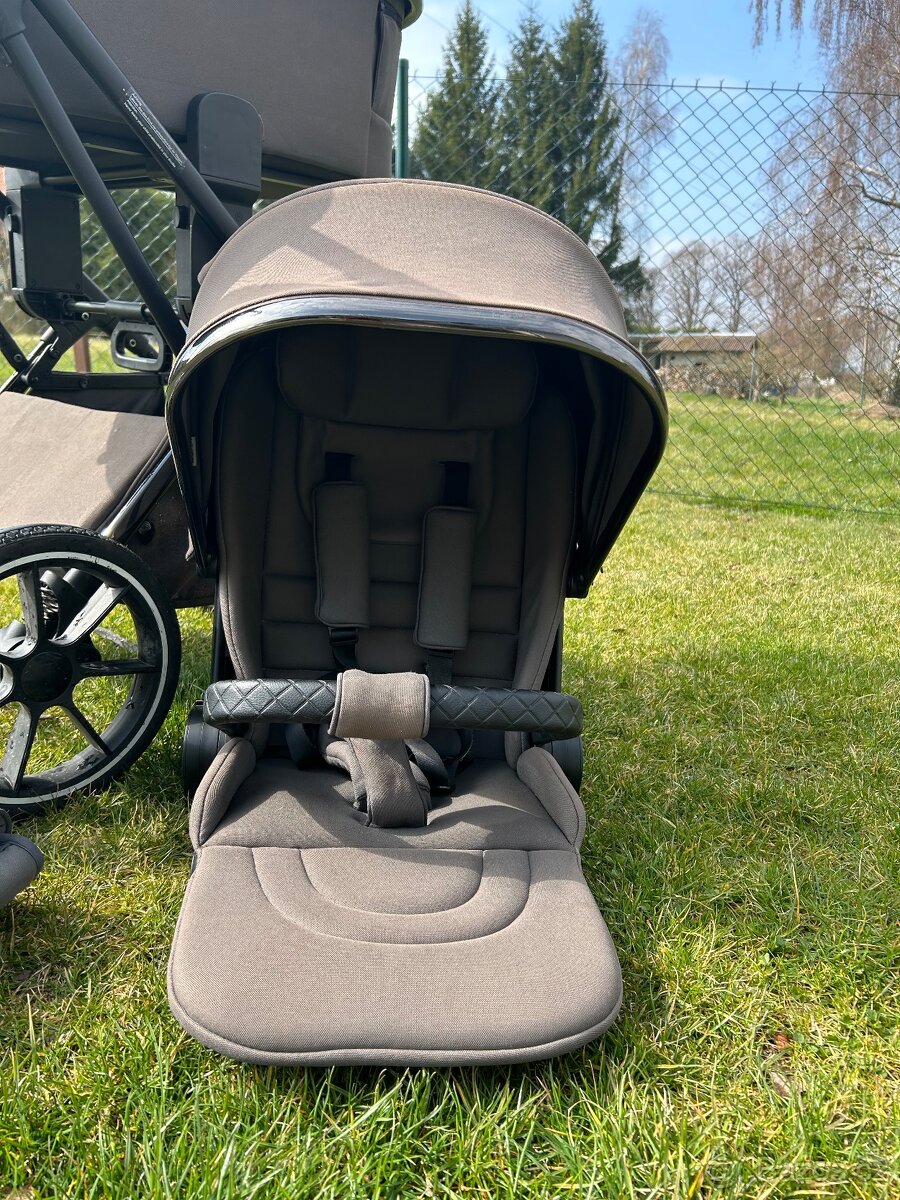 MOON Kočárek PIÚ EXTRA black chrome Anthrazit - 3