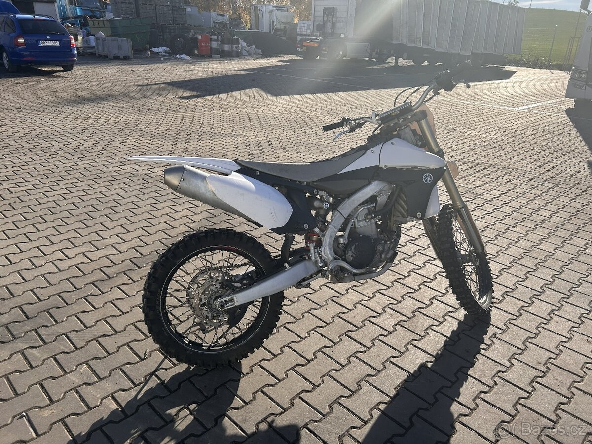 Yamaha YZ450 - 3
