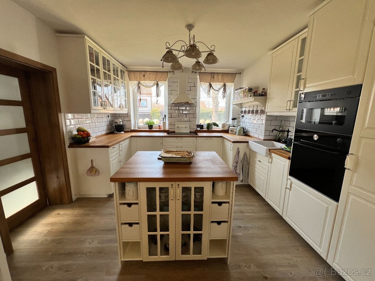 Prodej krásného rodinného domu - 3