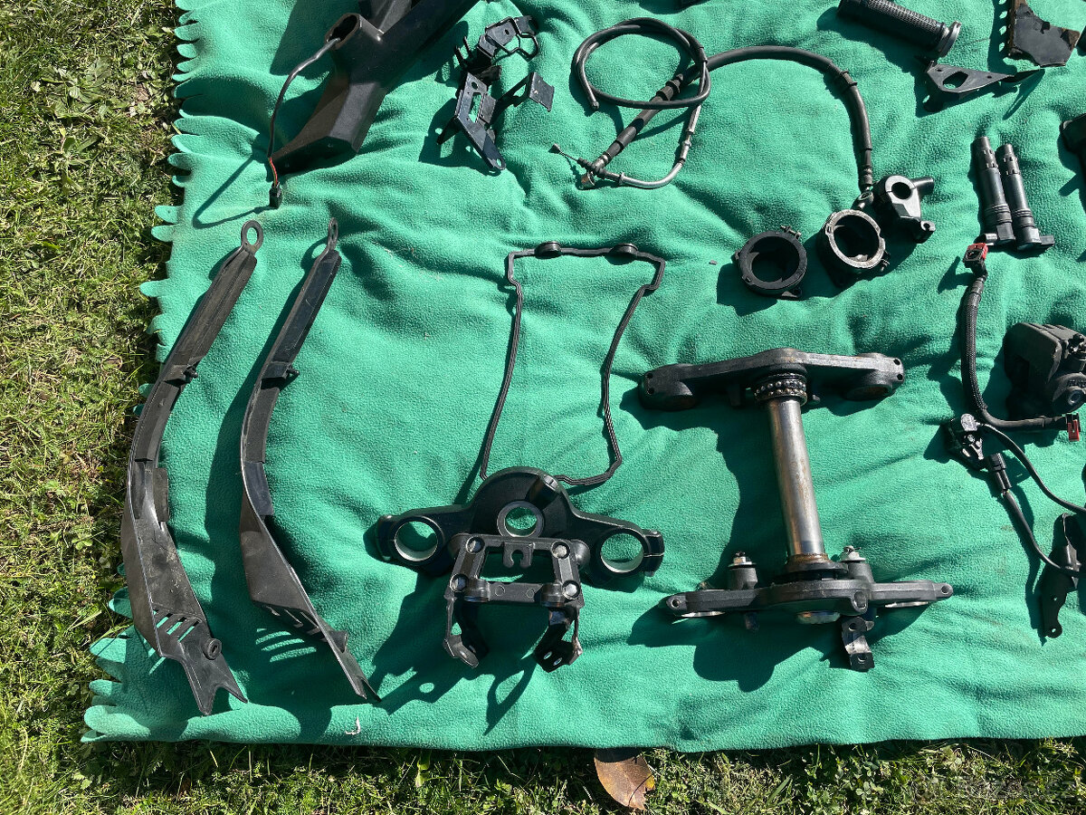 Kawasaki ER 6 2012+ - 3