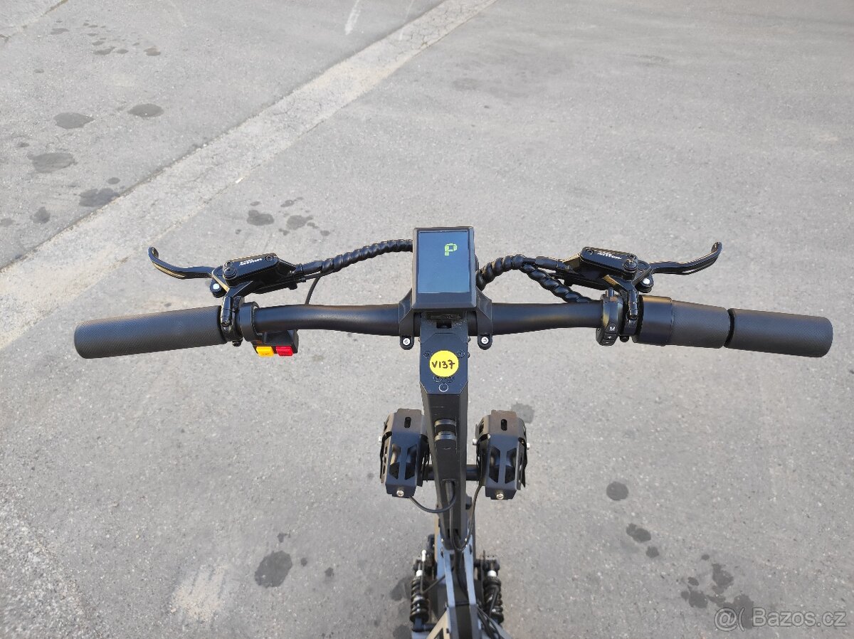 Elektrická koloběžka 1500w Freeman TITAN PRO - 3