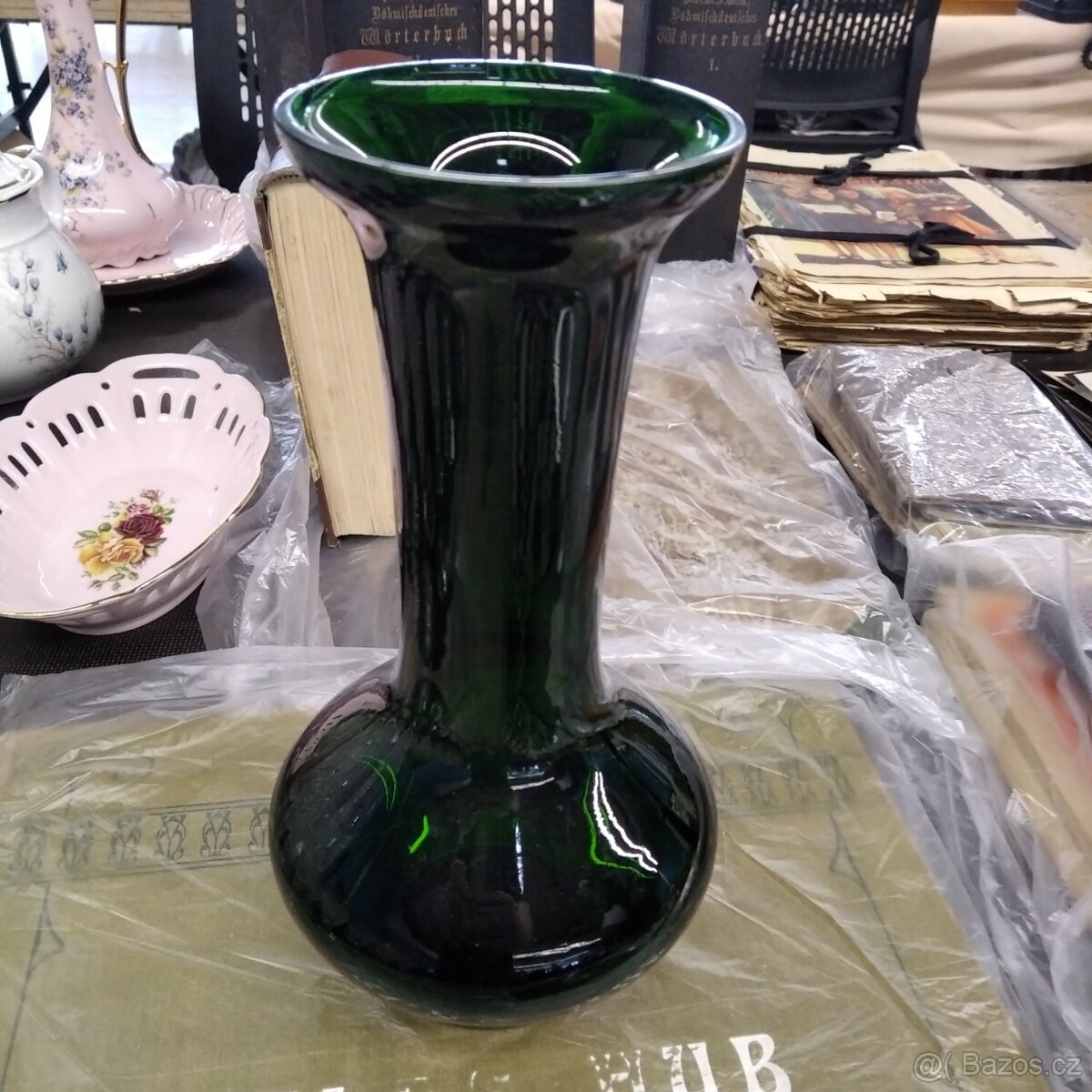 stare hutni barevne sklo vazy,misy,sklenice atd. - 3