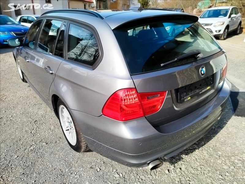 BMW 320i 125kW, NAVI, Automat.r.v.8/2010, naj. 228.145km - 3