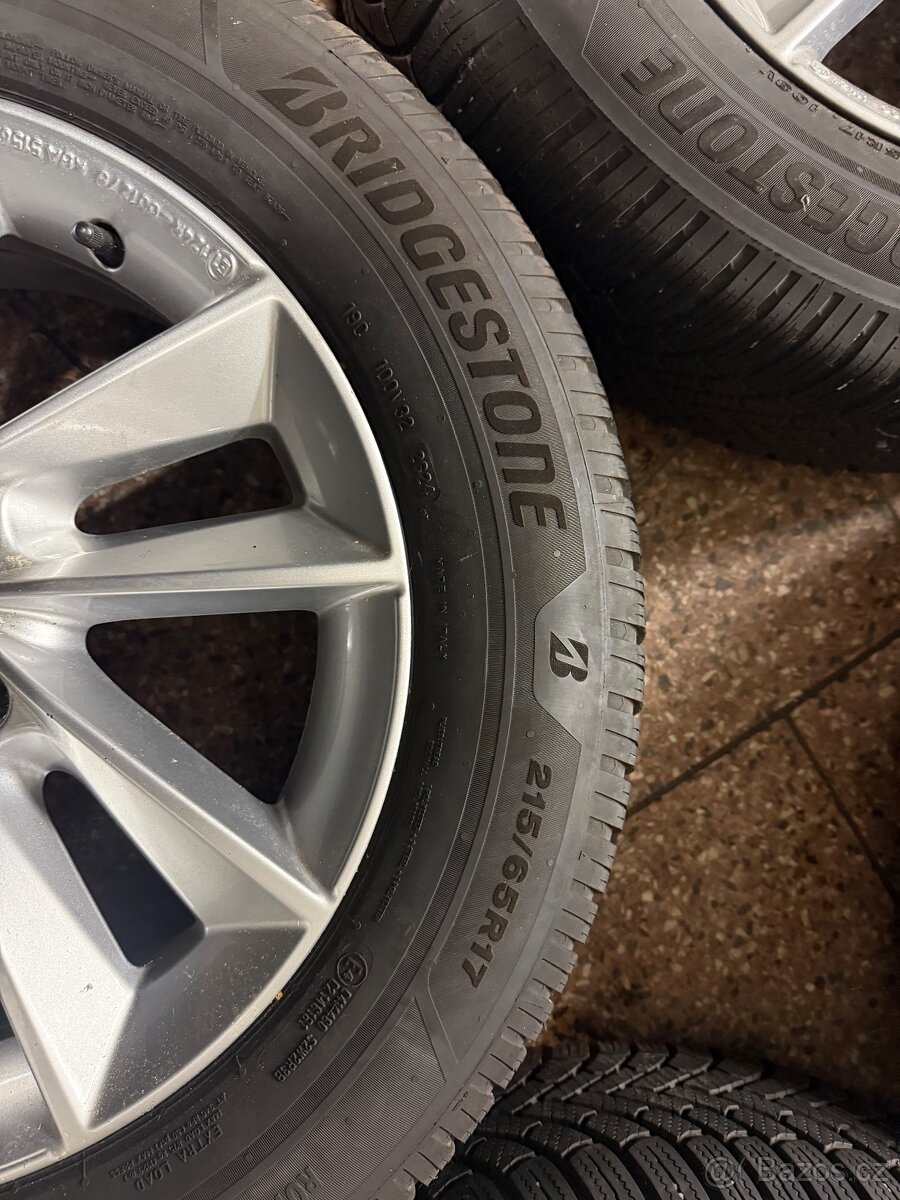 Alu Škoda Kodiaq 5x112 215/65/17 zimní, DOT 2624 - 3