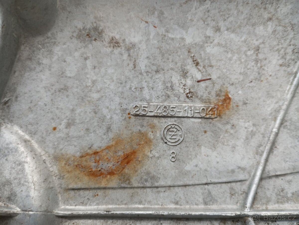 Levé víko motoru Jawa ČZ - 3