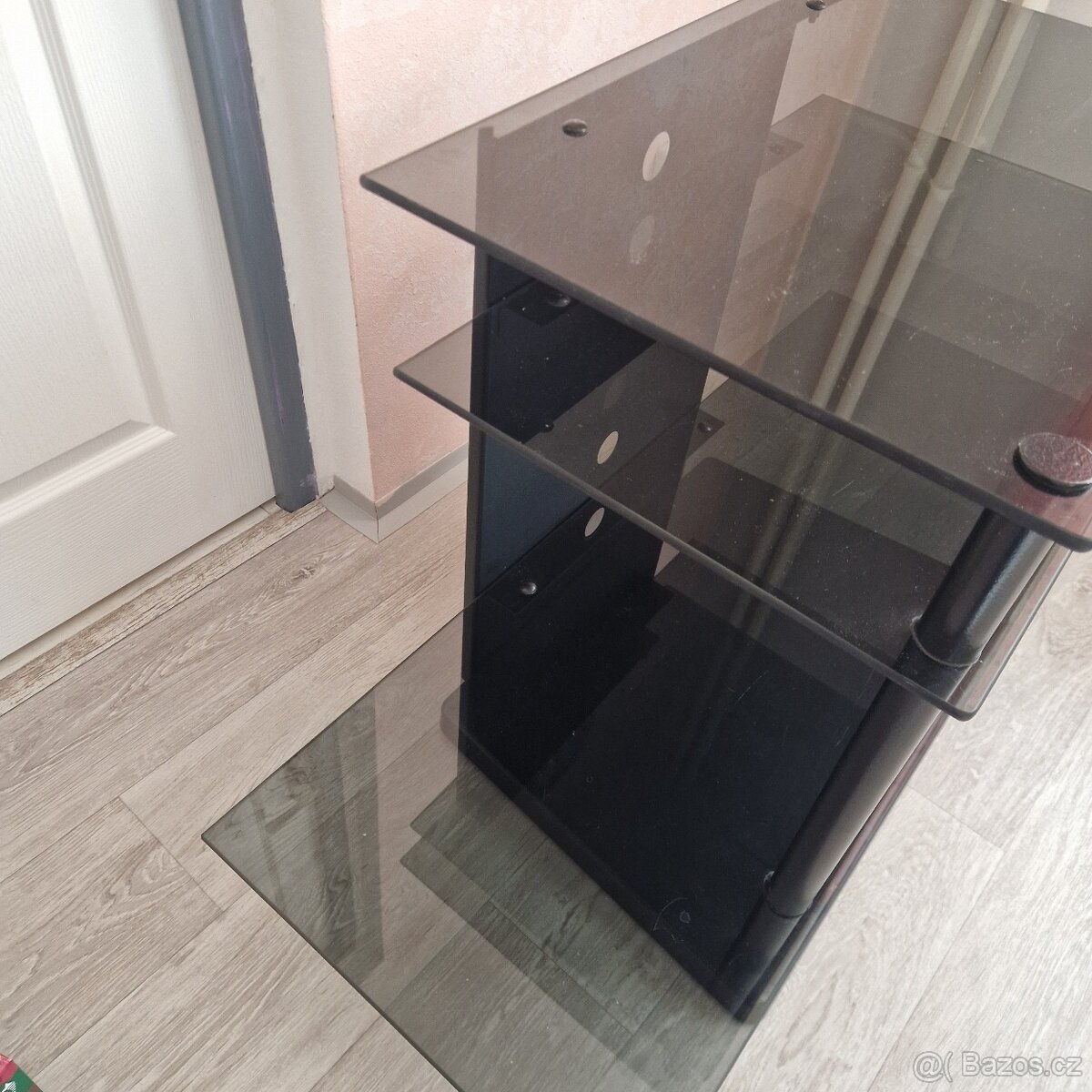 Televizní stolek - 3