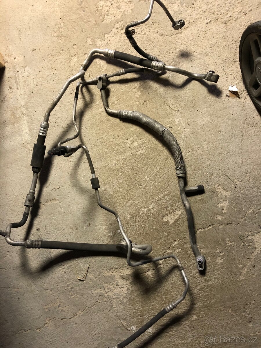 Škoda fabia 1.2 1.4 díly - 3