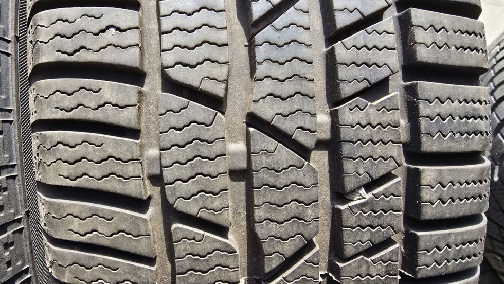 Zimní pneu 205/60/16 Continental - 3