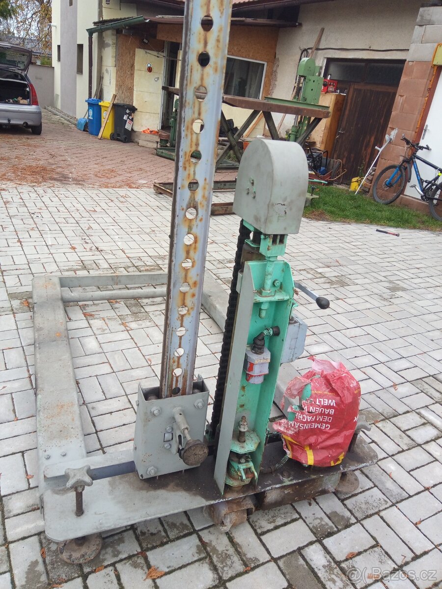 Nůžkový zvedák hever - 3