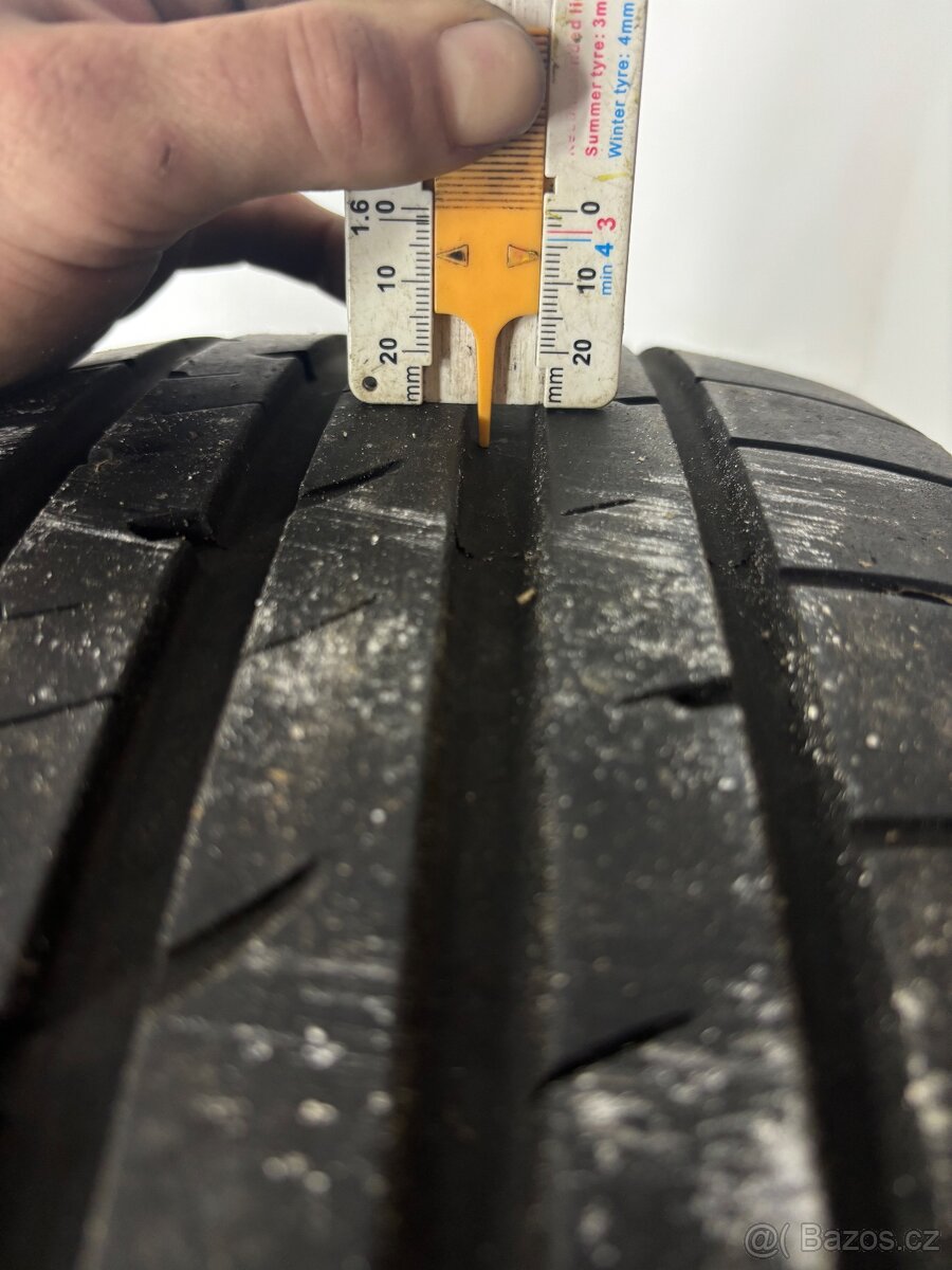 Letní pneu 225/40 R19 RFT - 3