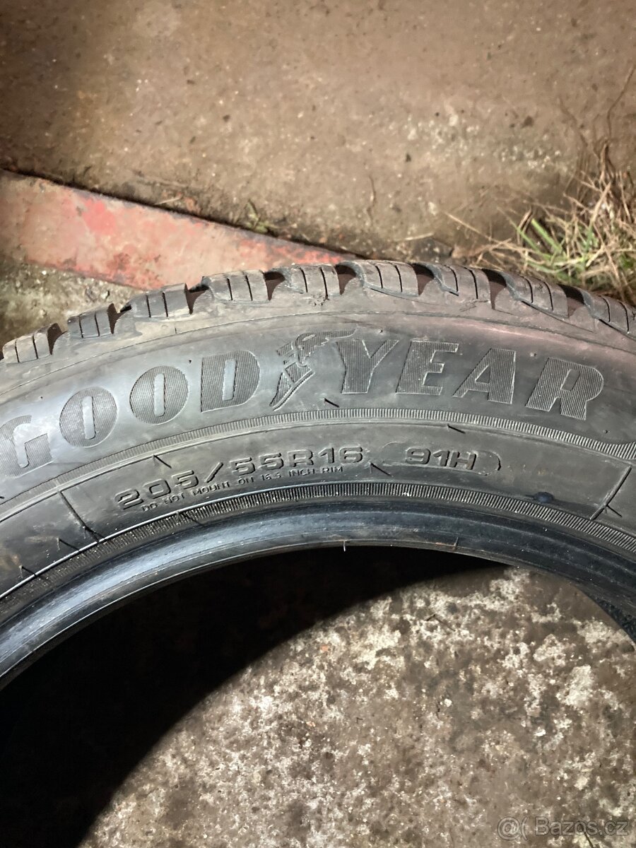 205/55/16 zimní - 3