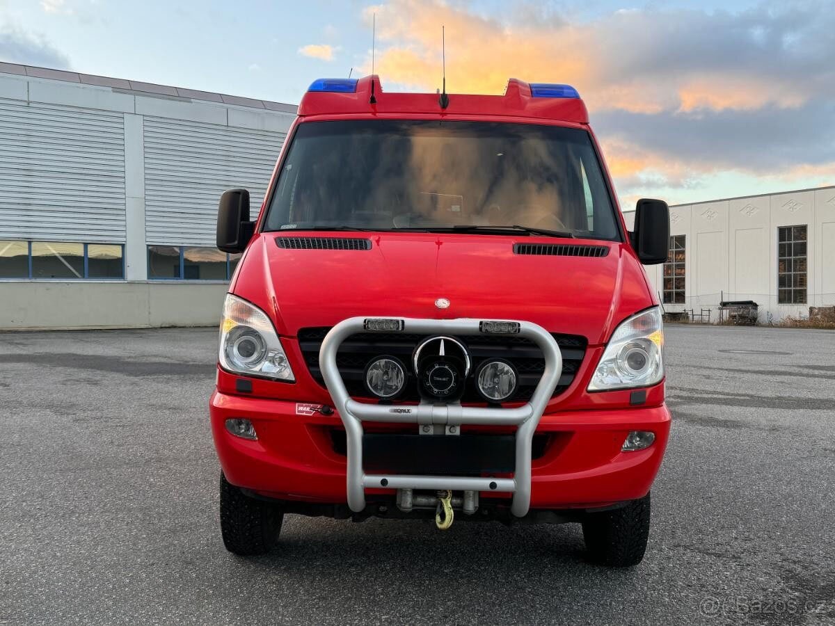 hasičský speciál: Mercedes Sprinter 519 CDi, náhon 4x4 - 3