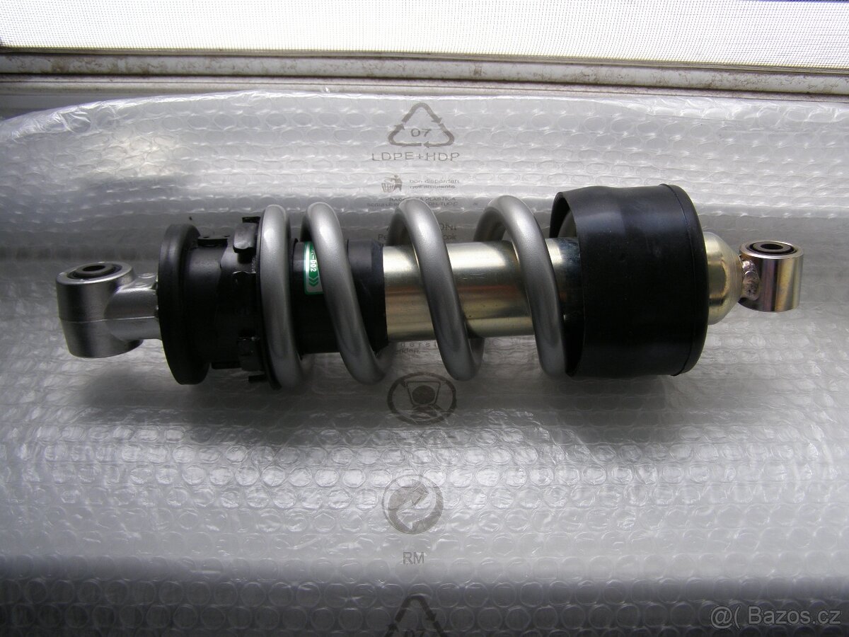 Zadný tlmič Honda CBF600 - 3