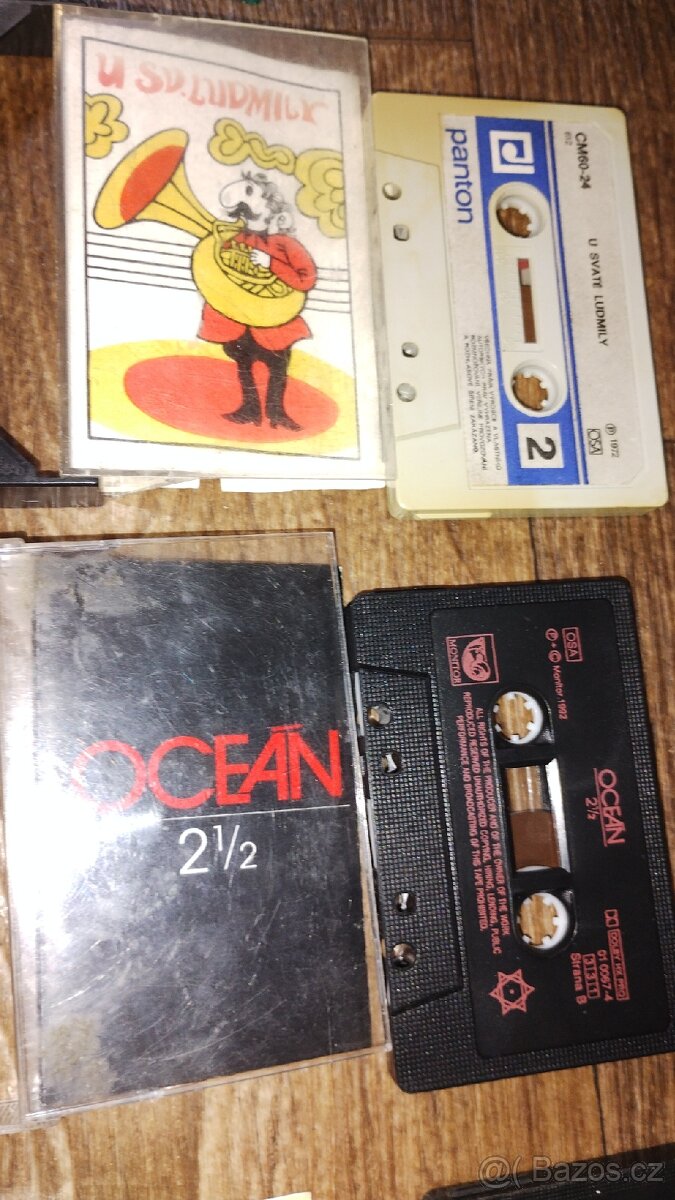 Kazety originální a stojánek - 3