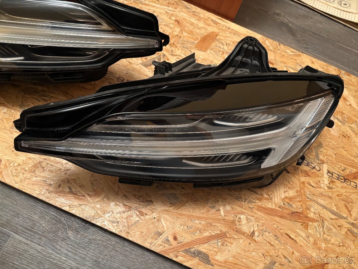 Světlomety Volvo v60 - 3