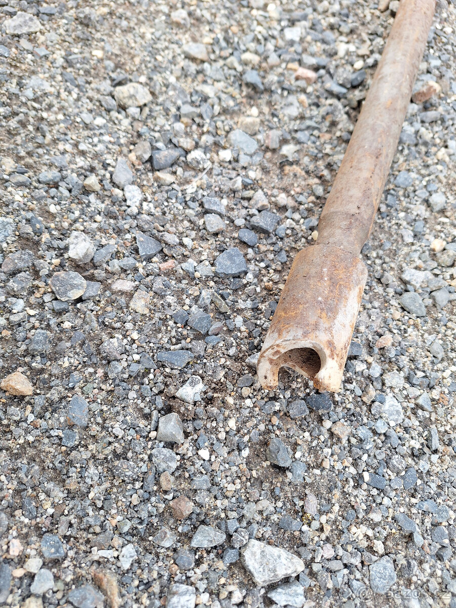 Startovací klika Tatra 138 - 3