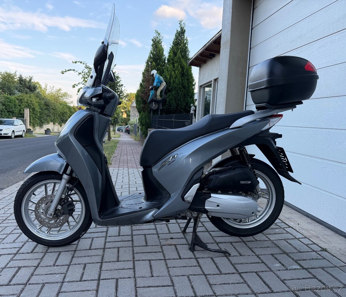 akce Víkend Sleva 2000,- Honda Sh 125i, ABS - 3