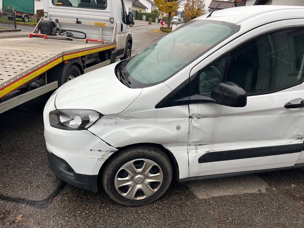 Ford Transit Courier - 3