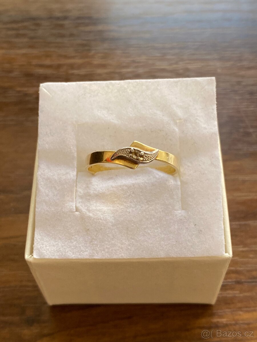 Zlatý dámský prsten - 3