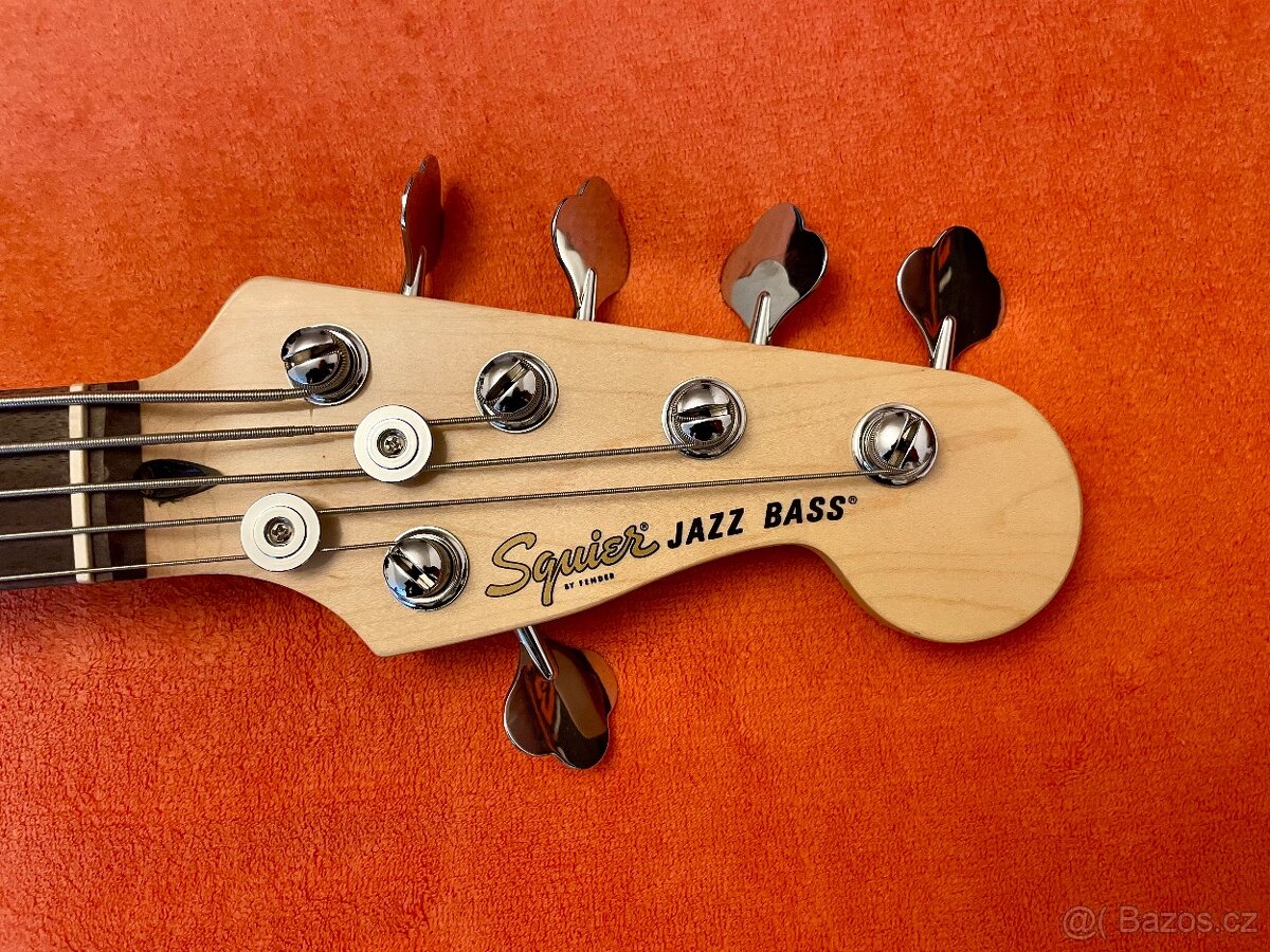Squier Jazz Bass V 5-strunná baskytara - 3