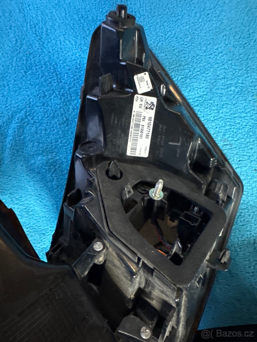 Zadní světla Peugeot 3008 II - 3