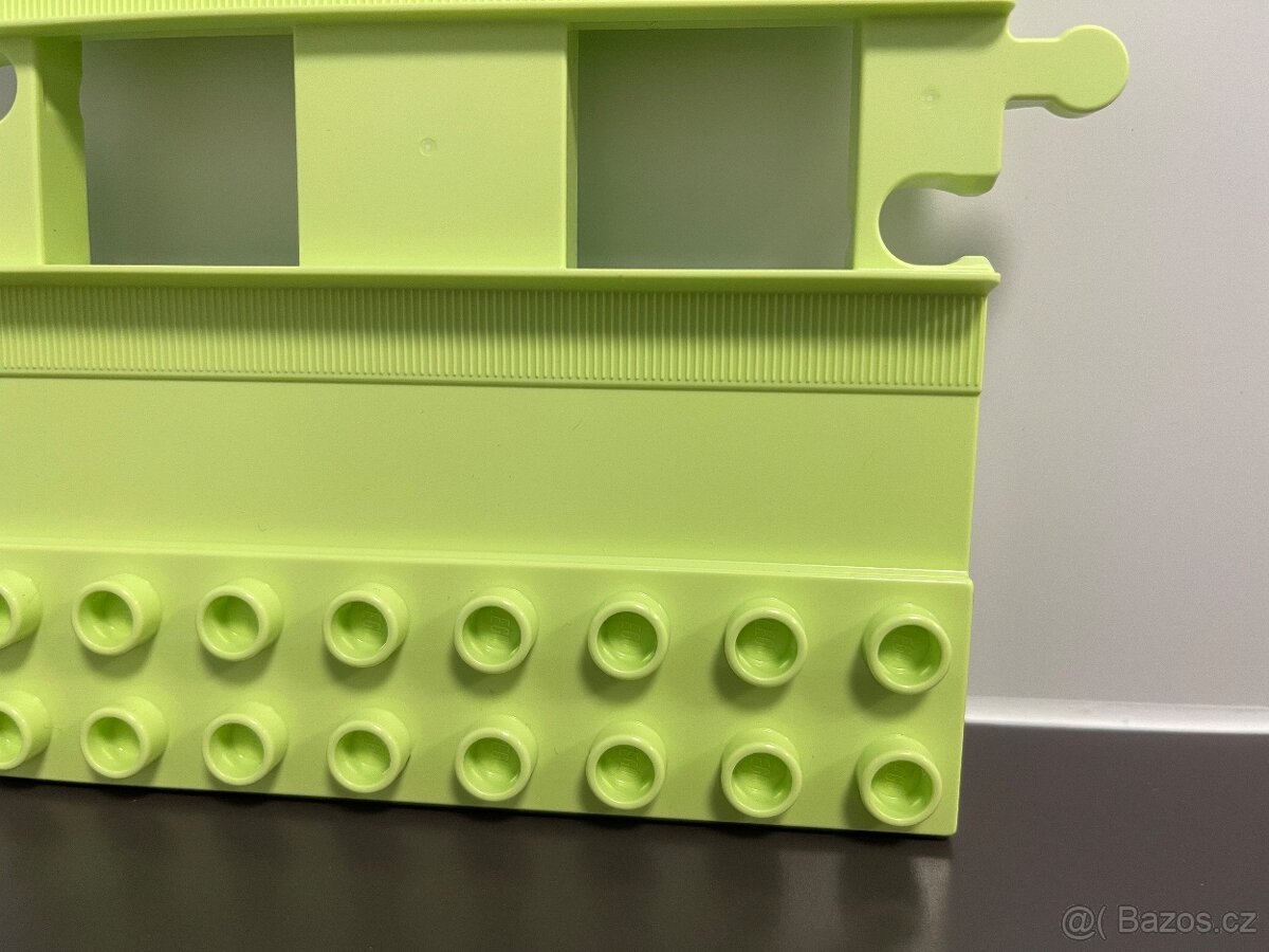 Lego Duplo nástupiště - 3