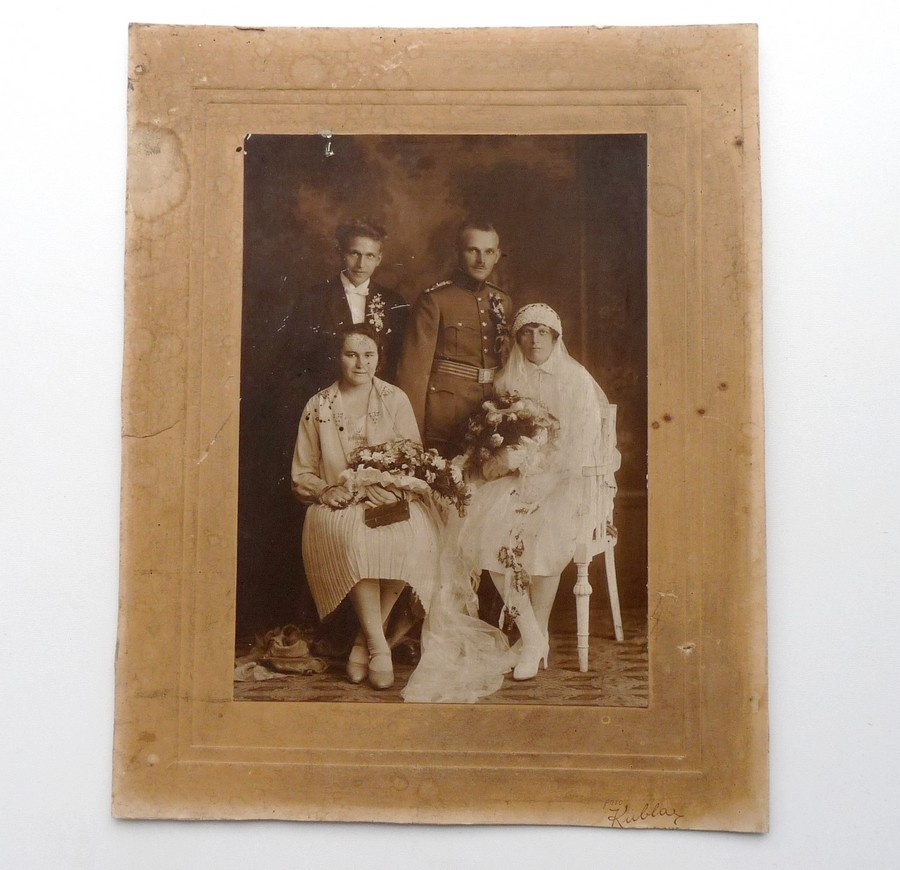 Dvě velké fotky četník Olomouc četnictvo šavle - 3