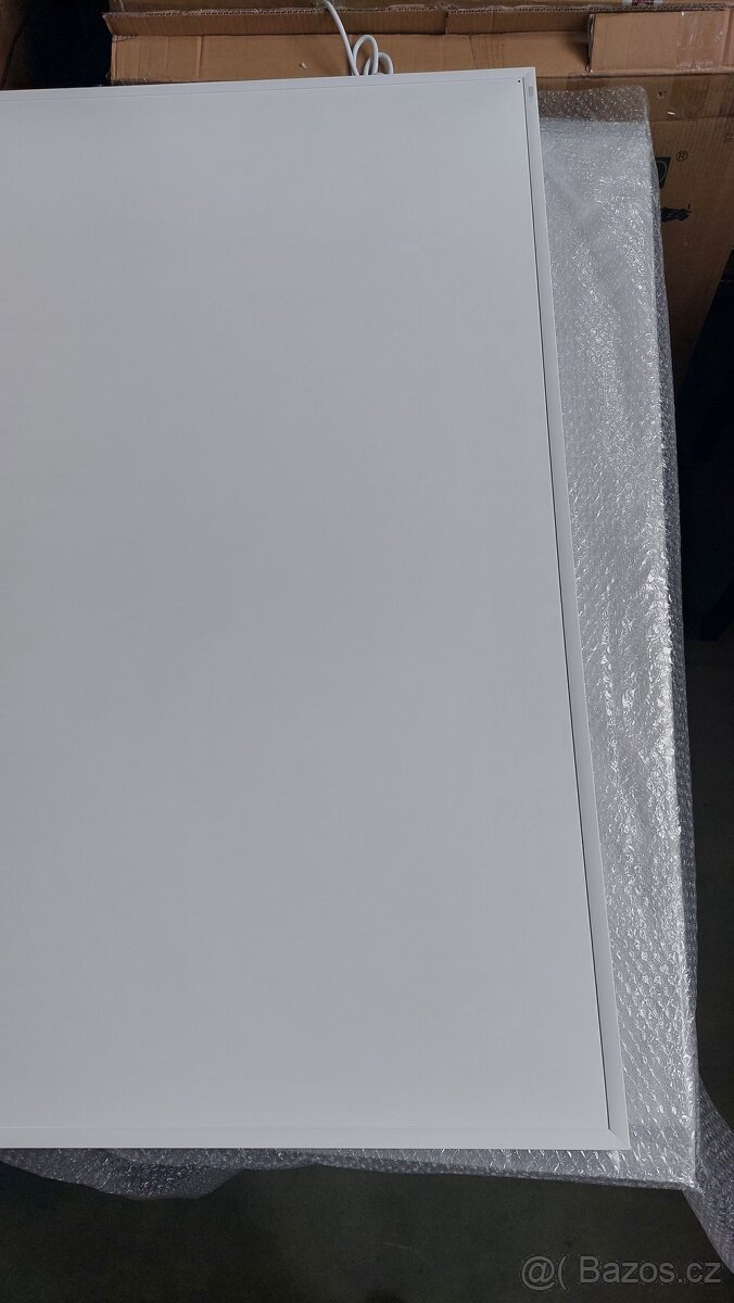 Infračervený panel 900w - 3