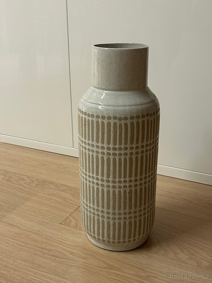 Elegantní váza - 3